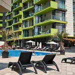 Medusa - & Pools Mamaia