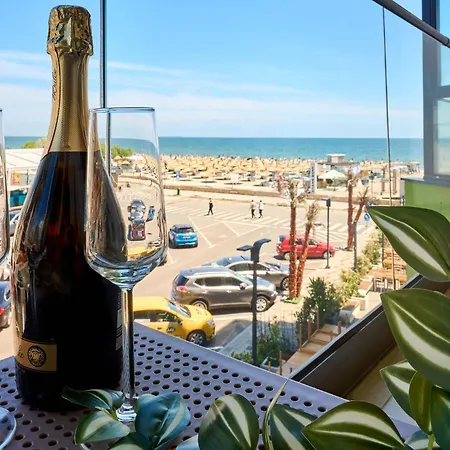 Medusa - & Pools Lägenhet *