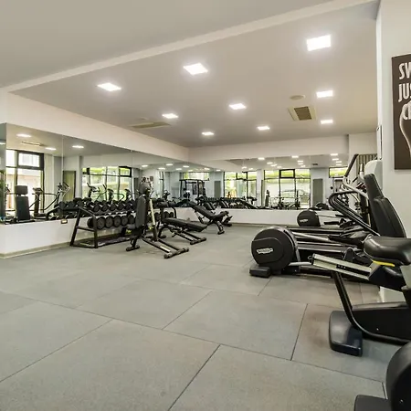 Medusa - & Pools Mamaia